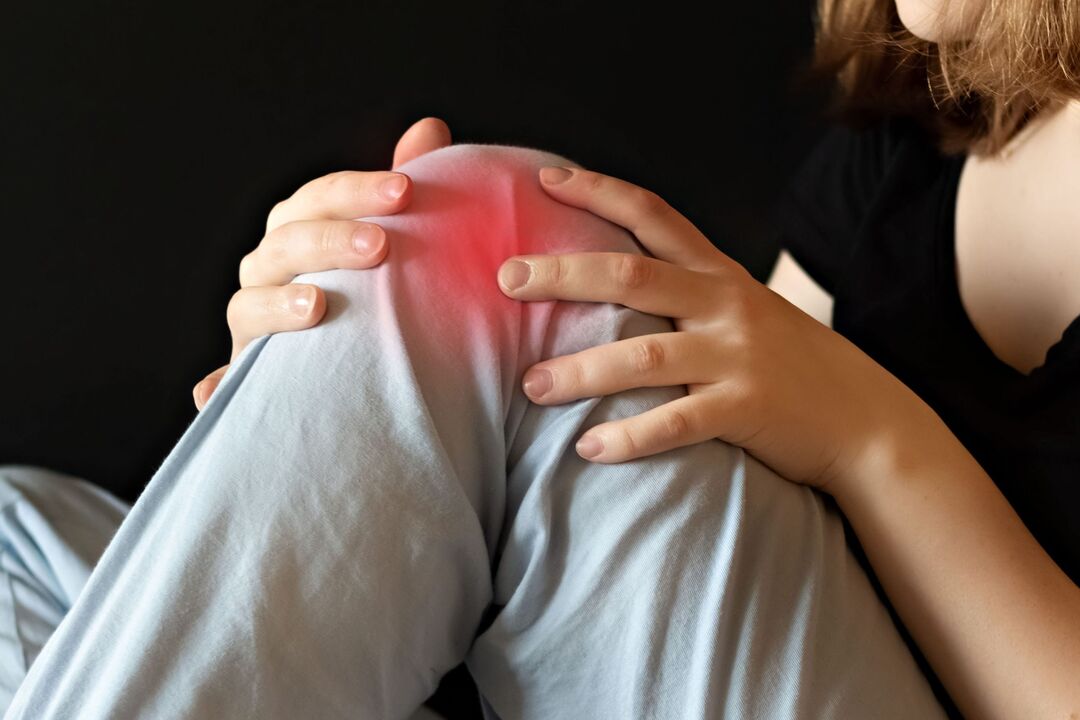 Болка в коляното, причинена от нараняване или заболяване