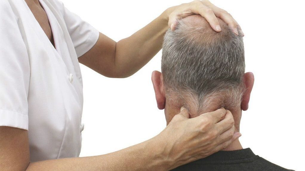 Провеждане на лечебен масаж на шията